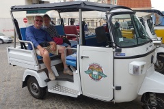 tuk-tuk